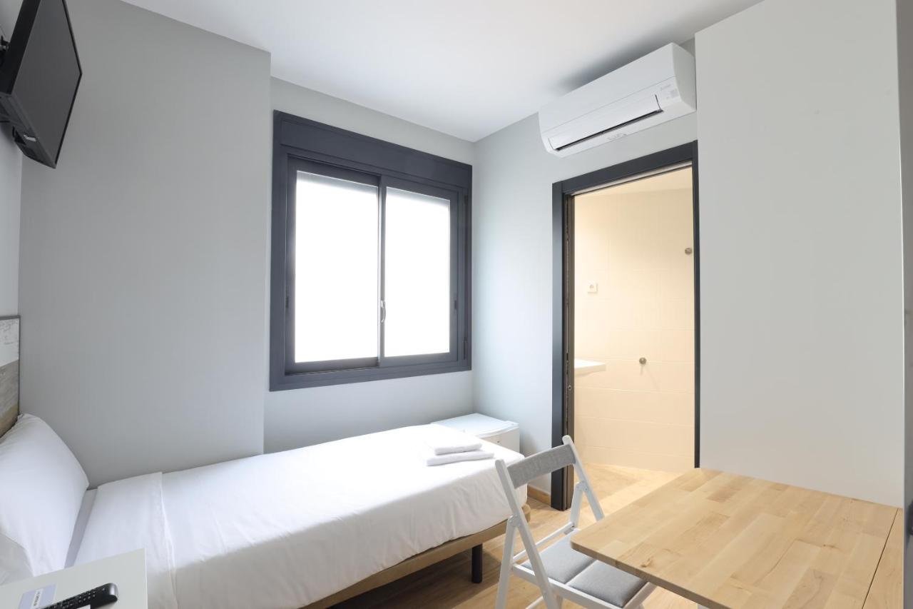 Hey Rooms Cerdanyola del Valles Exterior photo